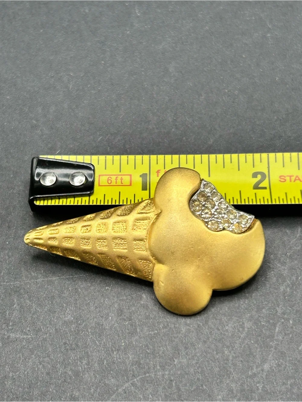 VTG L.‎ Razza Matte Gold Ice Cream Cone Brooch Rhinestone Scoop